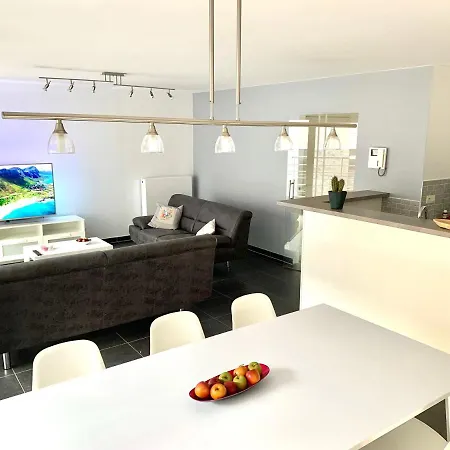Emiel Centrum Met Garage Apartamento *