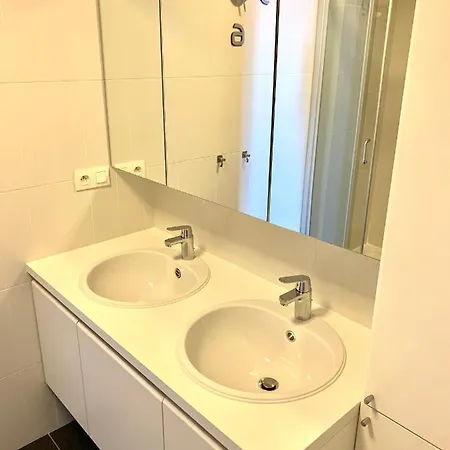 Emiel Centrum Met Garage Apartamento *